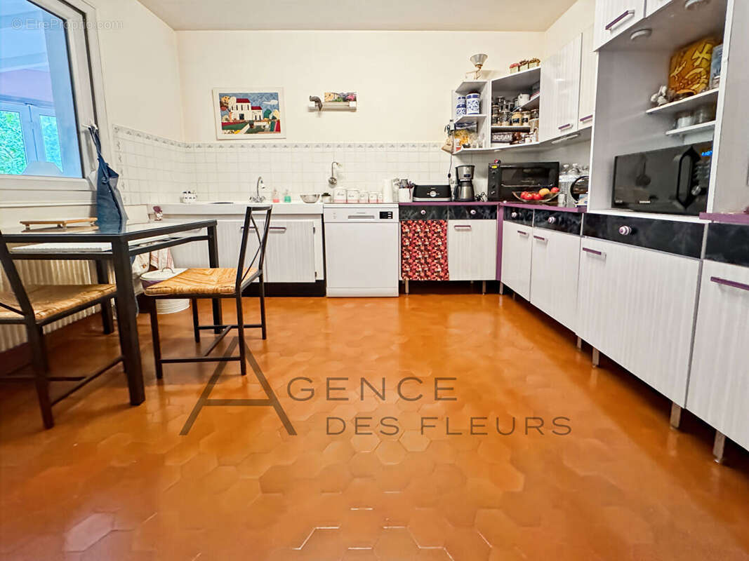 Maison à SAINT-PIERRE-DES-FLEURS