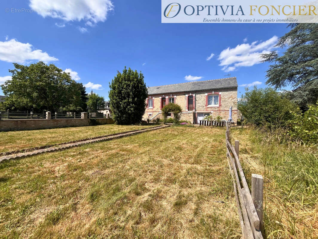 Maison à LE SEL-DE-BRETAGNE