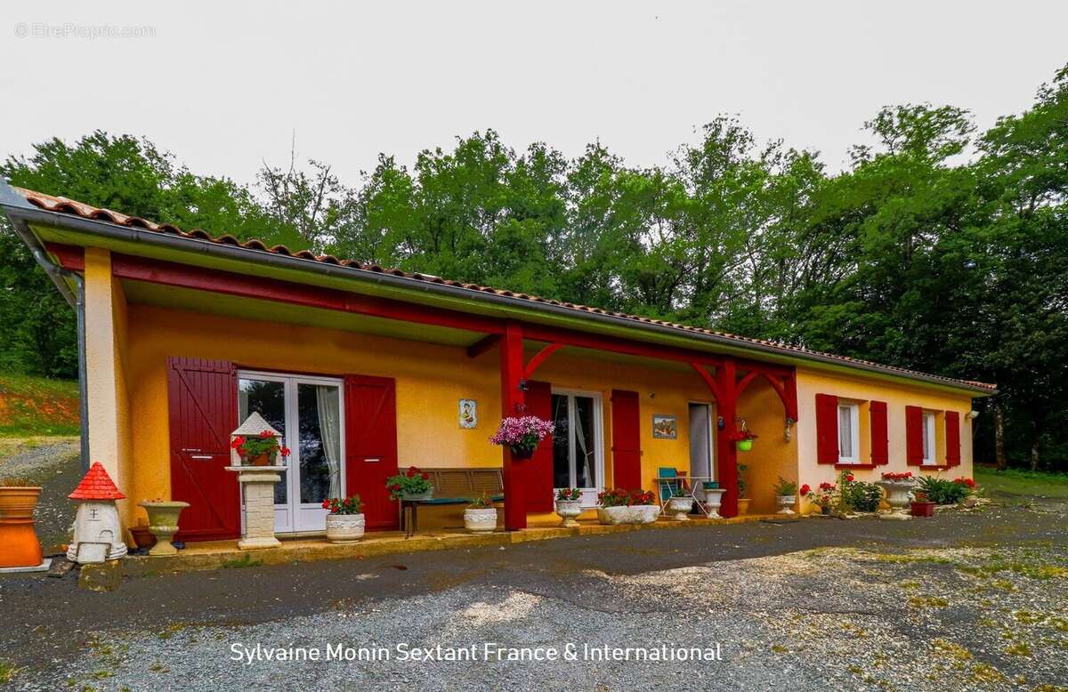 Maison rénovée de plain-pied avec jardin au calme - photo 3
