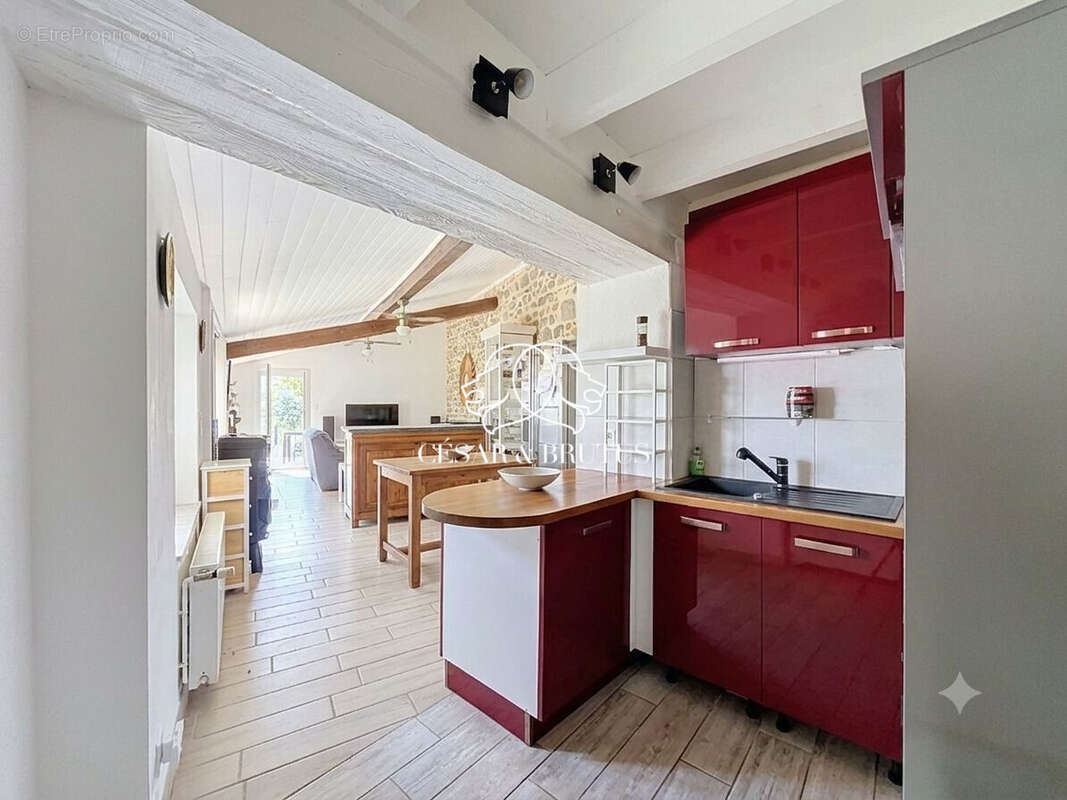 Maison 90 m² à Villemontais  - photo 4