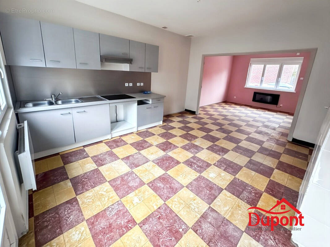 Maison à WALINCOURT-SELVIGNY