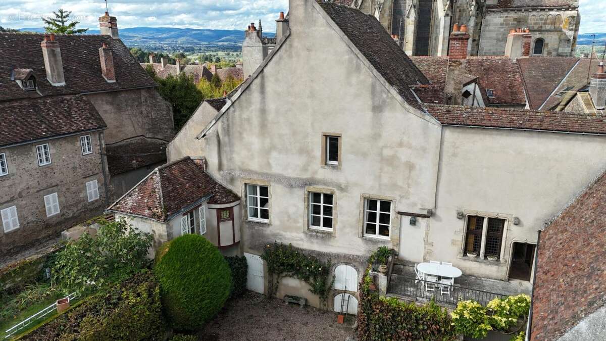Maison à AUTUN