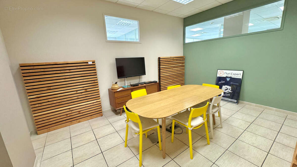 Commerce à CARPENTRAS