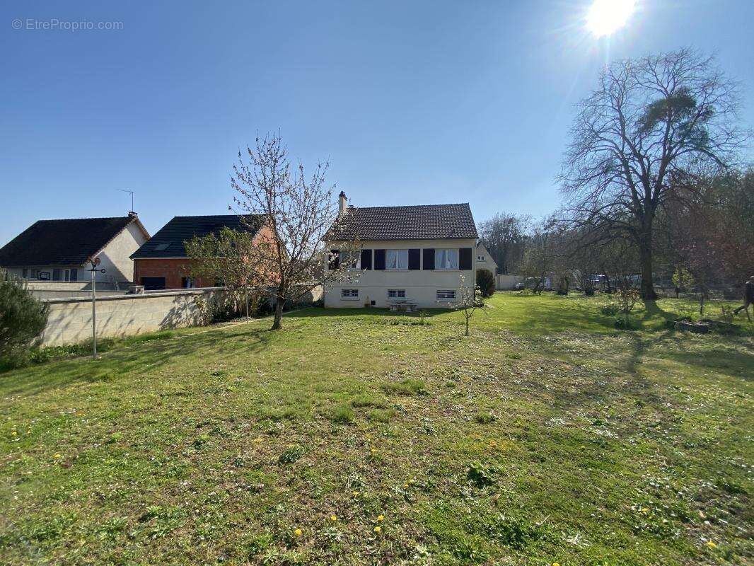 Maison à ROSNY-SUR-SEINE