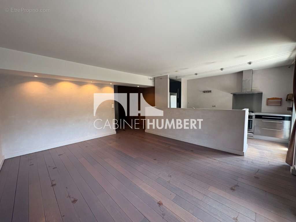 Appartement 113 m² à Saint-Etienne  - photo 4