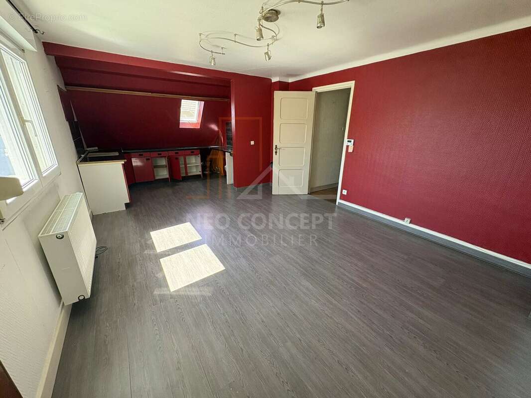 Maison individuelle de 216,55 m2 habitables sur 9,42 ares de terrain sis Kilstett. - photo 6