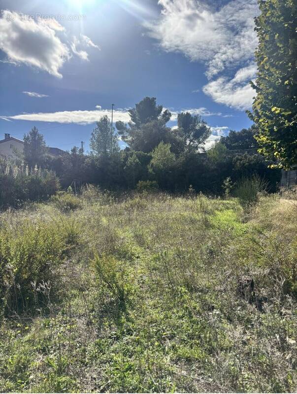 Terrain à LES PENNES-MIRABEAU