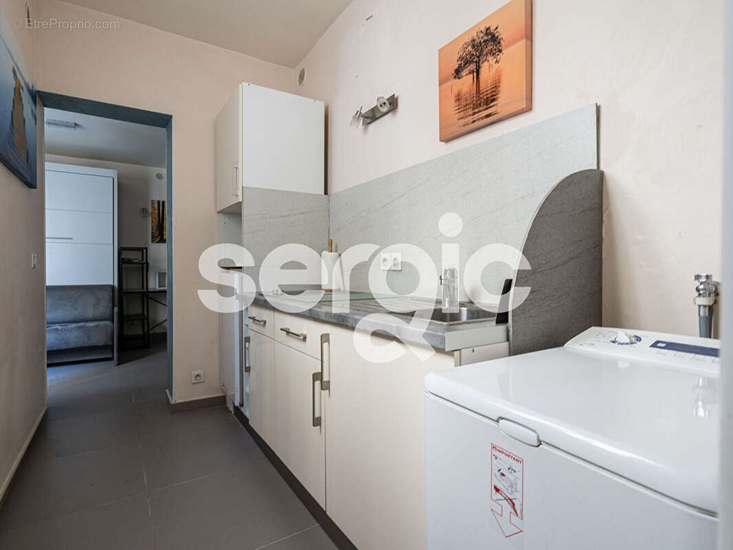 Appartement à PARIS-14E
