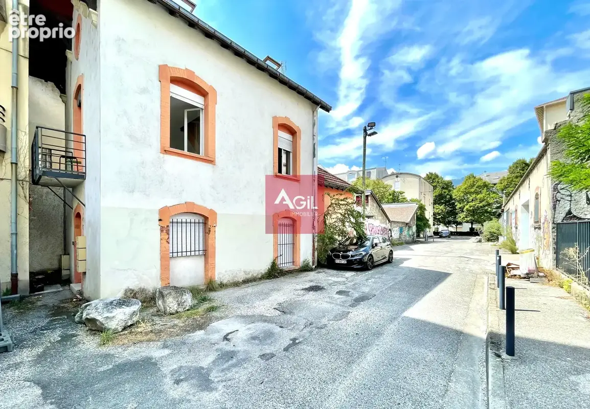 GRENOBLE - Rue Beethoven : Lot de trois appartements. - photo 2