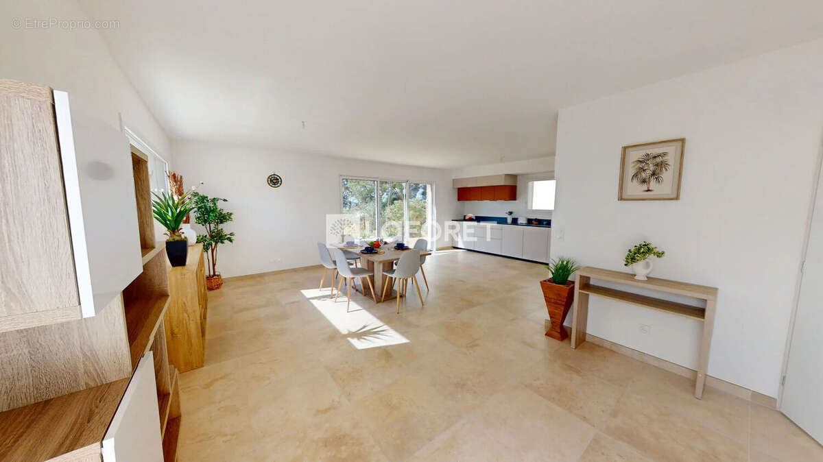Maison à ROGNAC