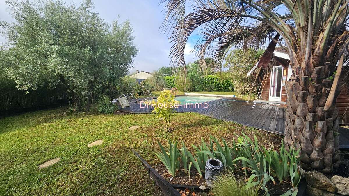 Maison 155 m² à Ambares-Et-Lagrave  - photo 10