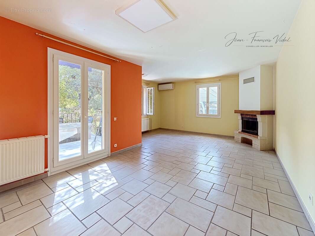 Bouchet – Maison de plain-pied avec piscine chauffée, spa et 2 garages - photo 5