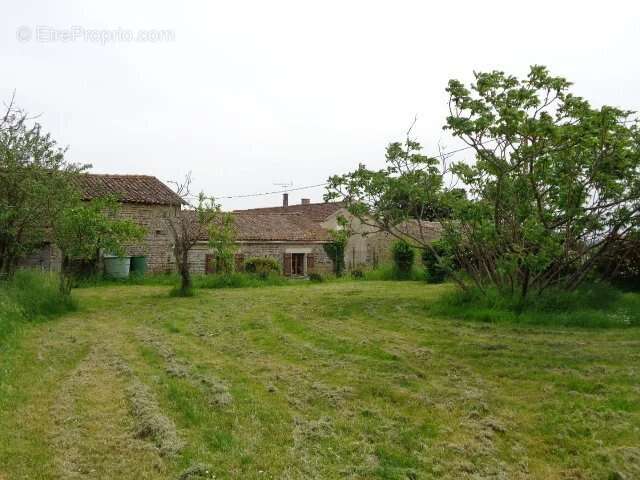 Ferme traditionnelle en pierre et maison d'hôtes sur son propre terrain - photo 12
