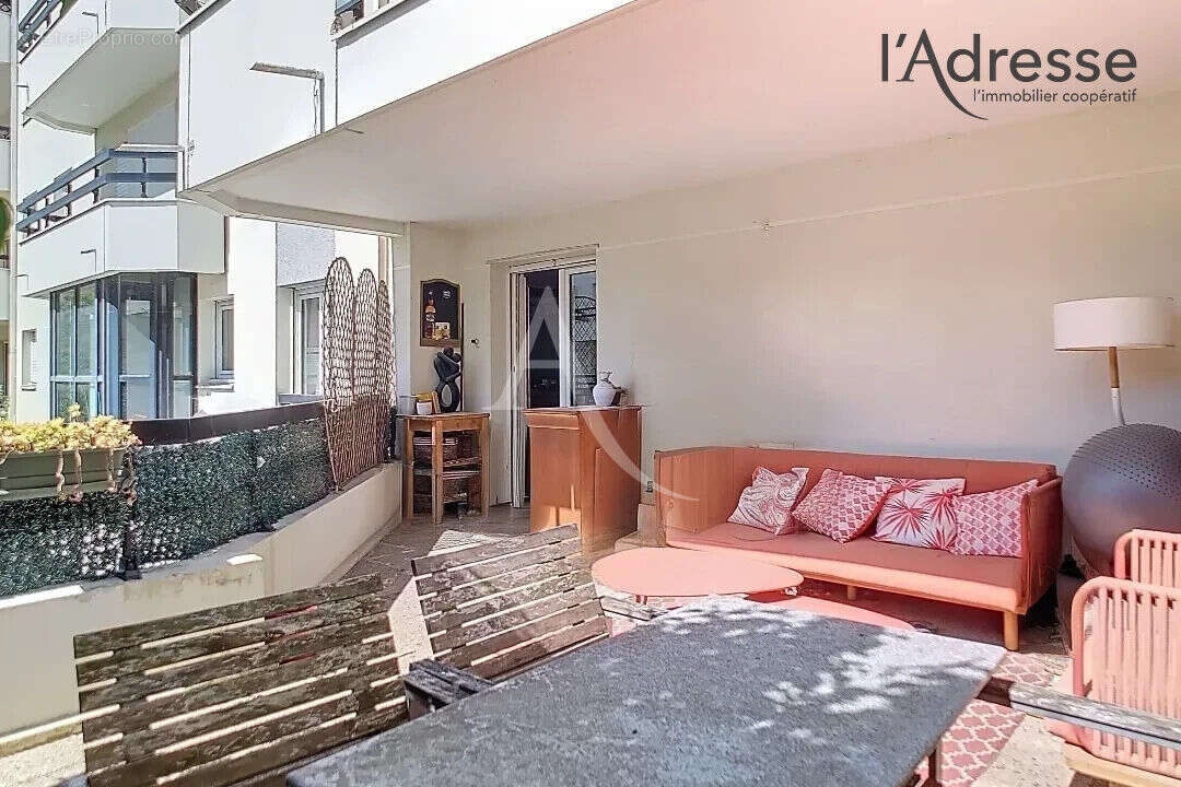 Appartement à SURESNES