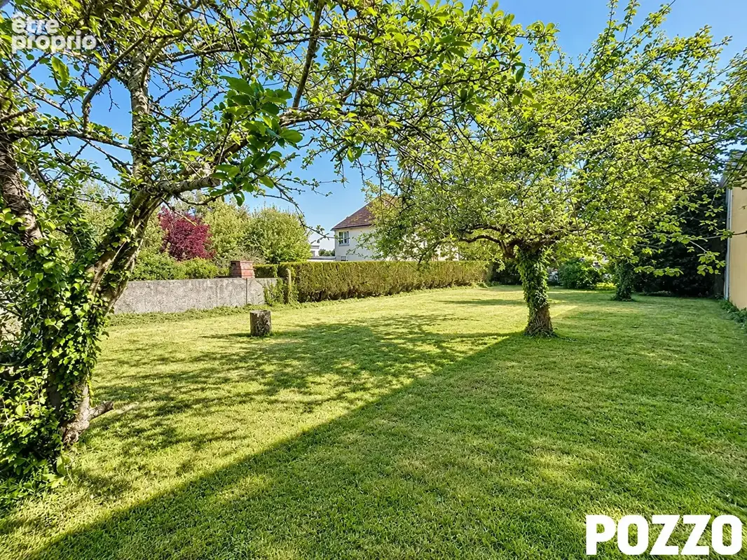 A VENDRE - YQUELON (50400) - Maison de 7 pièces - calme, proche des commodités. - photo 2
