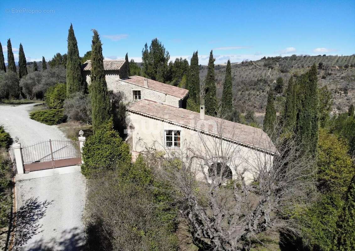 Domaine d'exception de 90 hectares au cœur de la Haute-Provence - photo 3