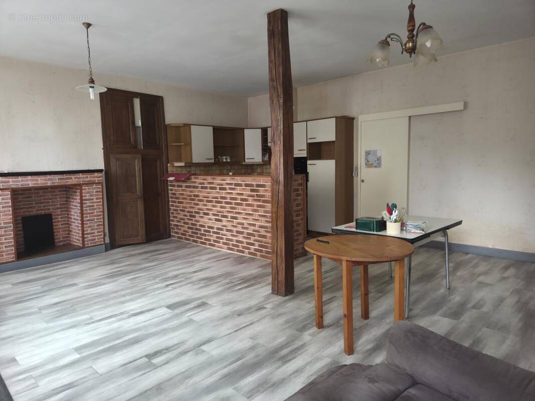 Maison 67 m² à Chateau-Gontier  - photo 1