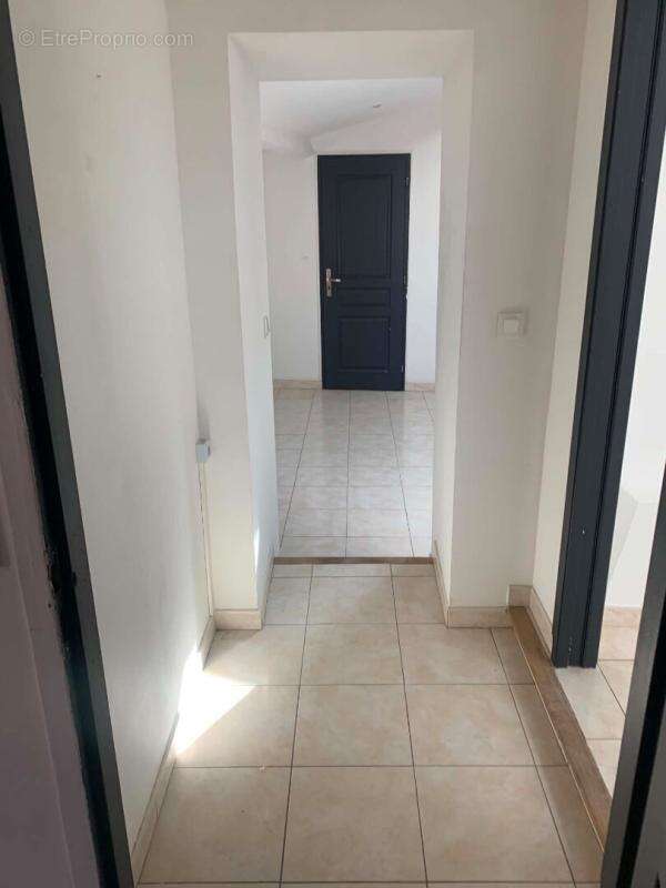 Appartement à TOURVES