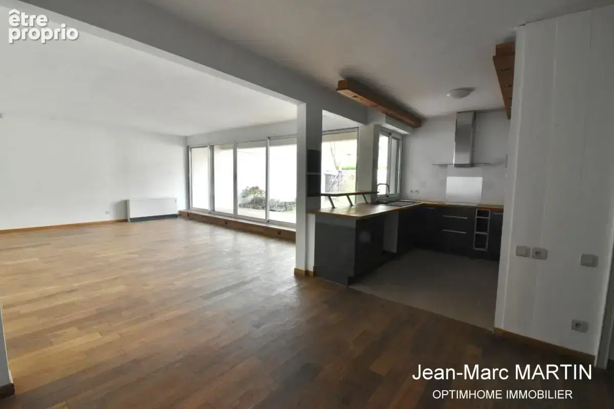 Villeneuve-d’Ascq – Appartement 107 m² avec rez-de-jardin privatif fermé et sécurisé – Résidence de standing – Chaîne des Lacs à - photo 6