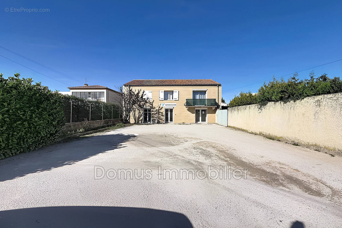 Maison à MORIERES-LES-AVIGNON