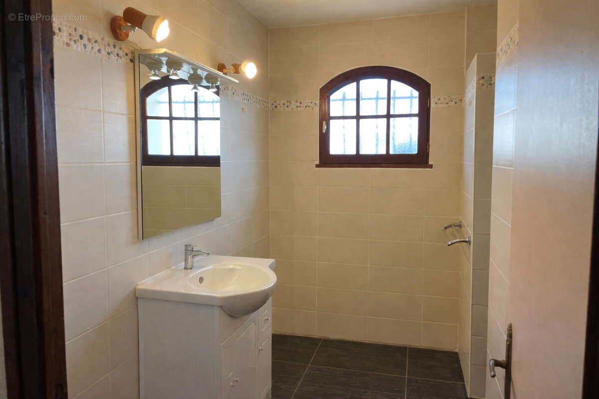 Maison à SAINTE-COLOMBE