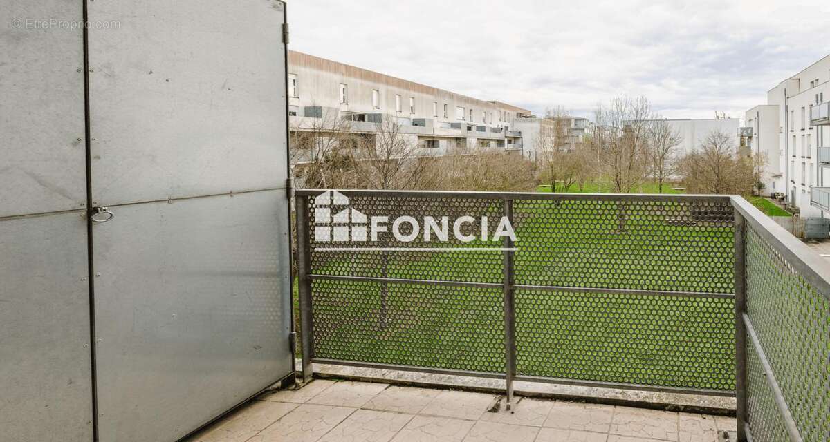Type 4 avec balcon -  residence récente avec stationnement - photo 13