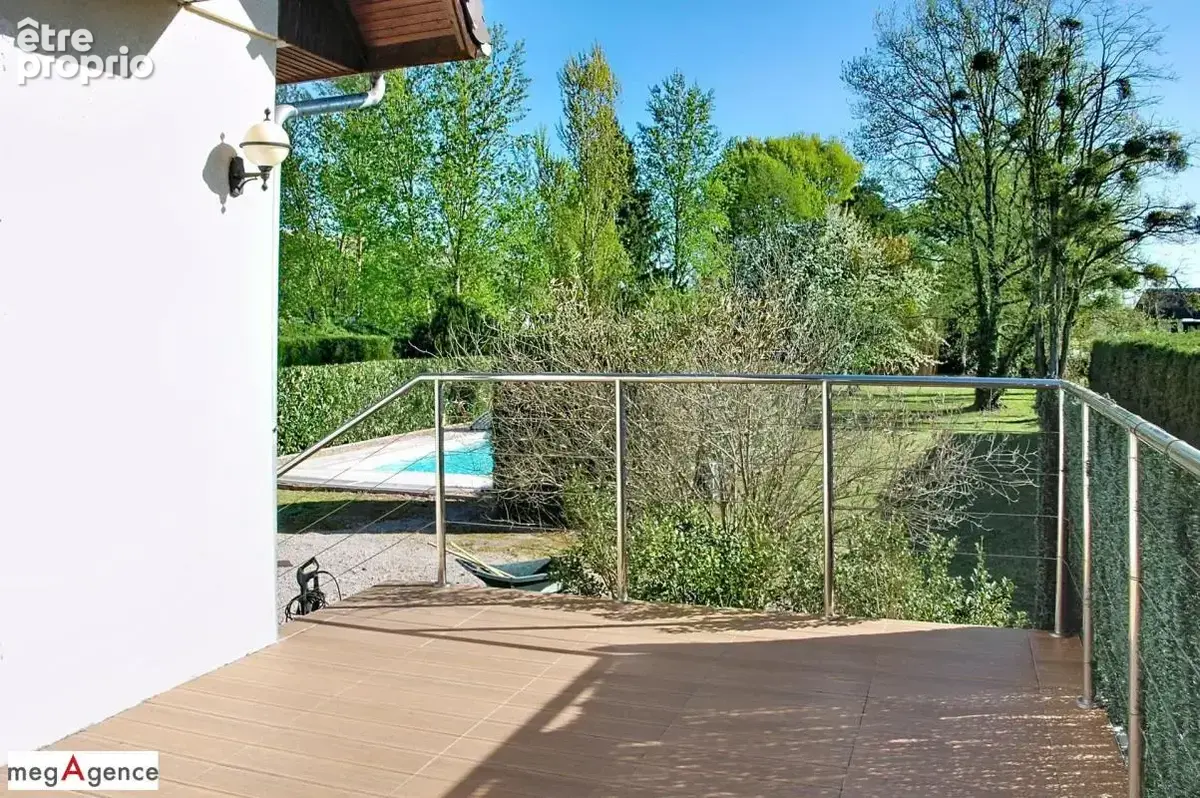 Proche du centre ville avec parc et piscine - photo 17