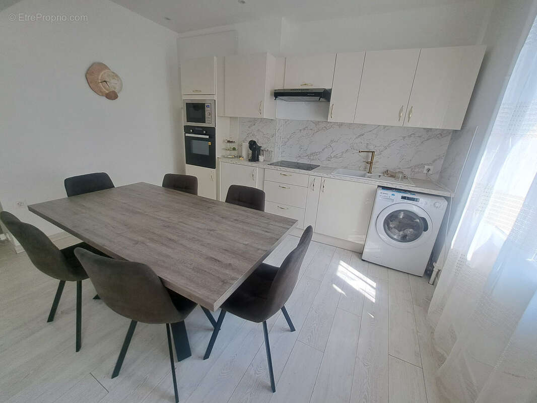 Appartement de type 3 avec belle hauteur sous plafond à vendre sur Agde ! - photo 4