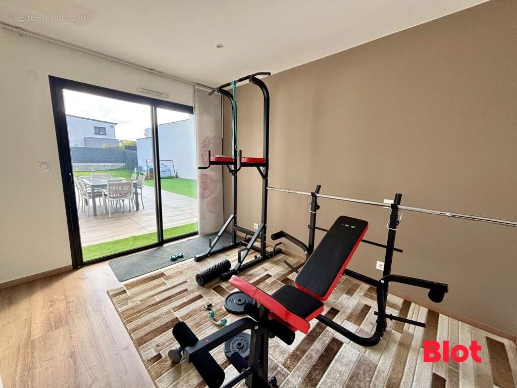 Maison à SAINT-ERBLON