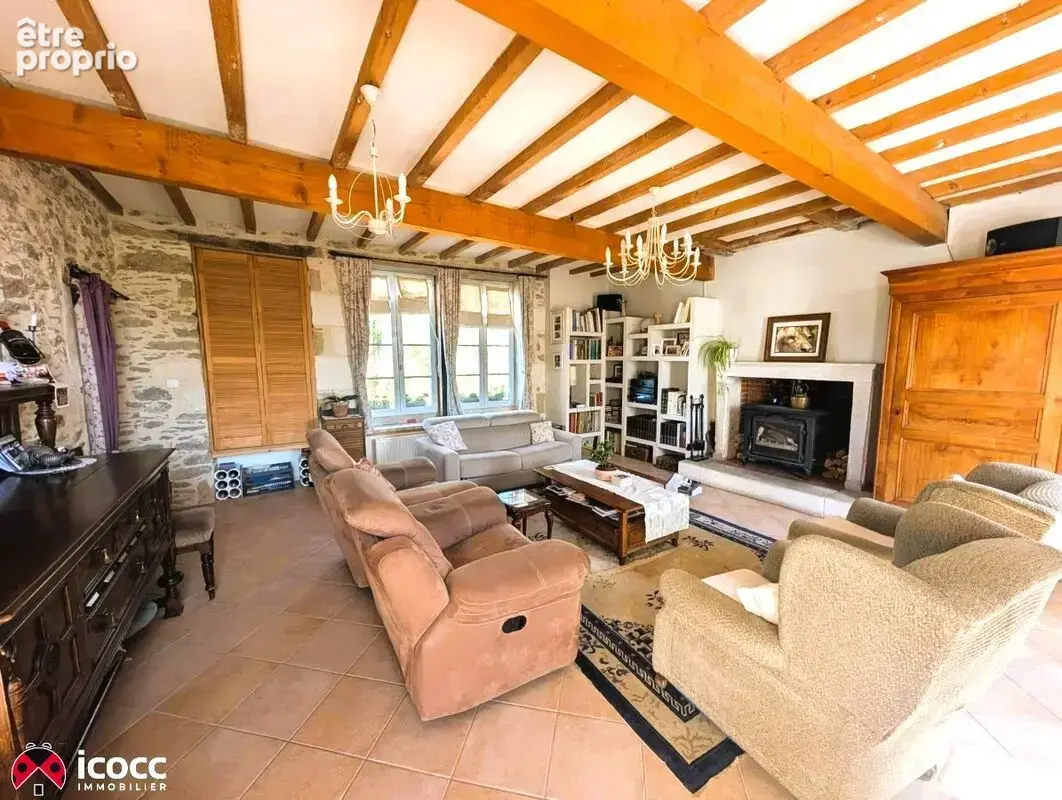 Maison 7 pièces 252 m² à vendre à Chateau-Guibert (85320) - photo 4