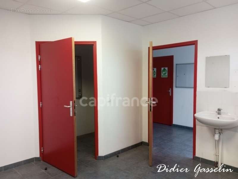 Commerce à BERD'HUIS