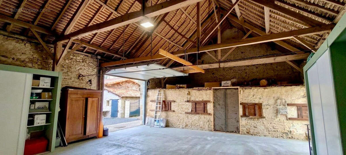 Demeure de 193m2 avec 4 chambres et piscine - photo 9