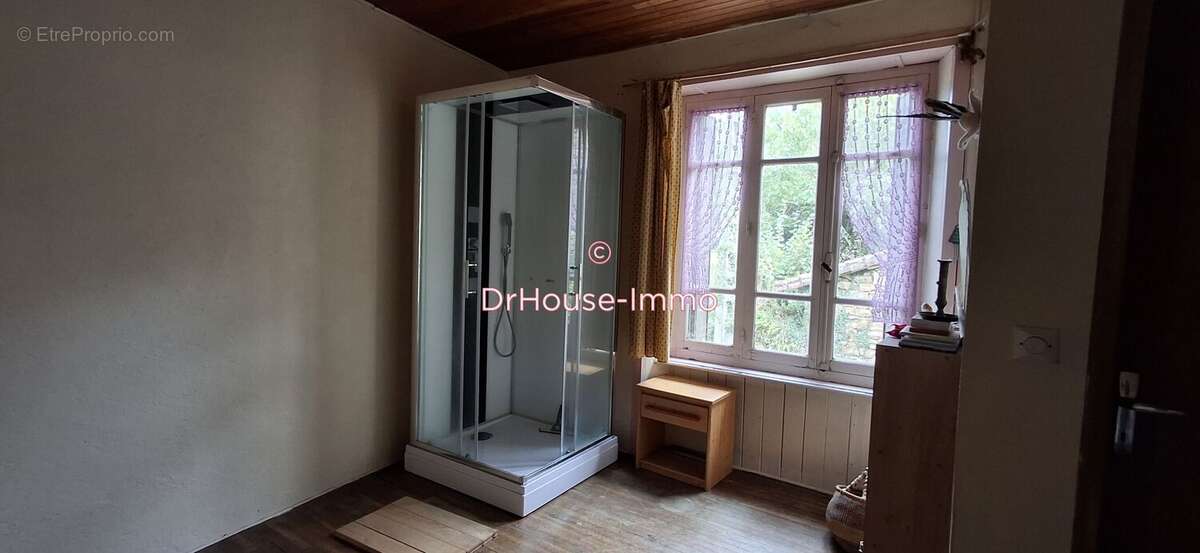 Maison à CHAMPAGNAC-LA-RIVIERE