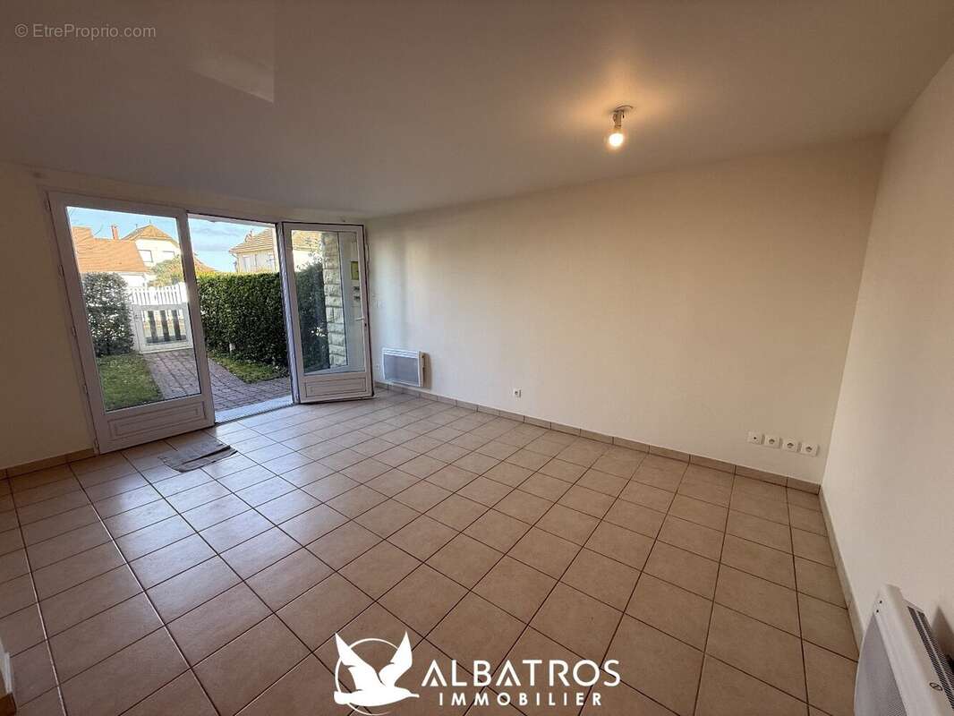 Appartement à OUISTREHAM