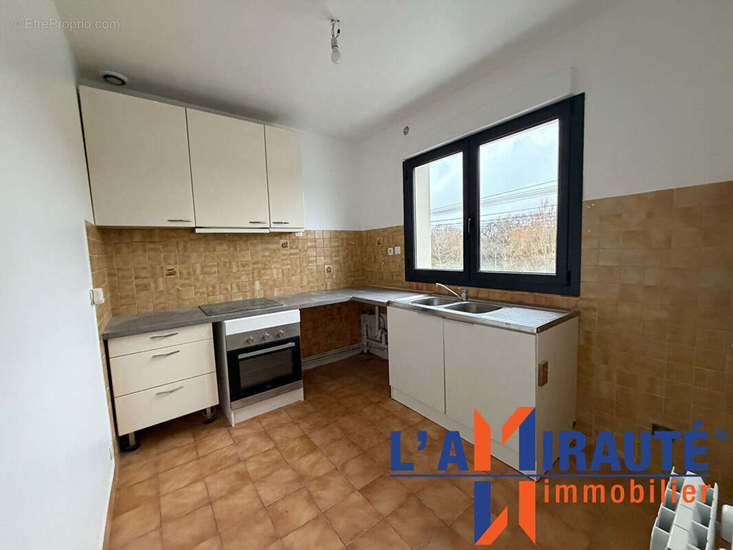 Appartement à SARTROUVILLE
