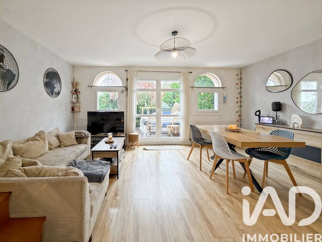 Photo 1 - Maison à PARON