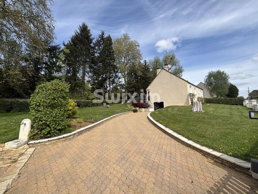 Maison à SAUVIGNY-LE-BOIS