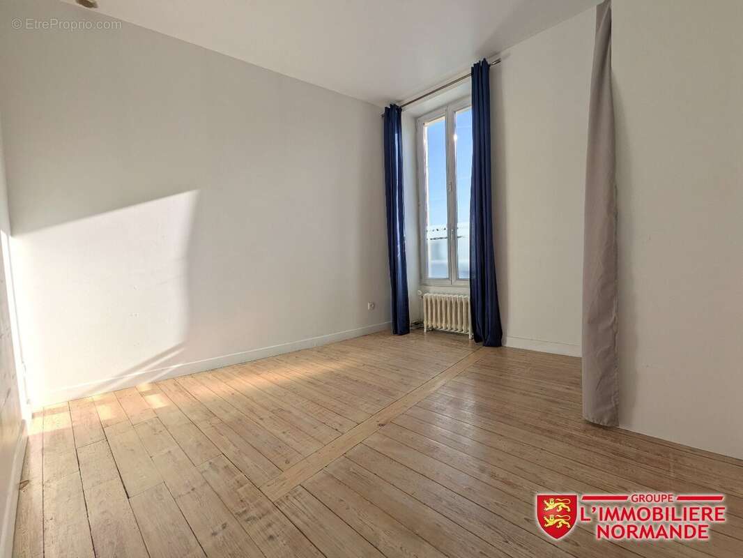 Maison à LIMETZ-VILLEZ