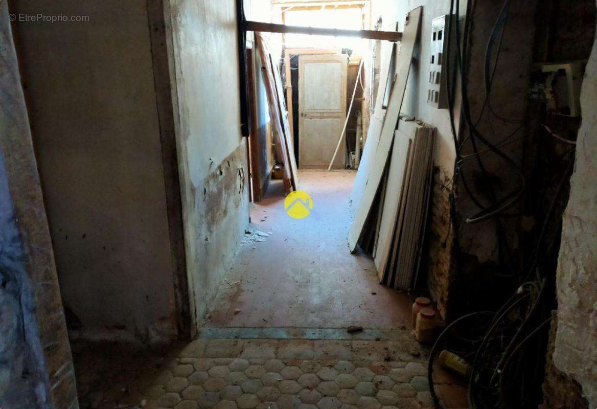 Maison à LA GUERCHE-SUR-L&#039;AUBOIS