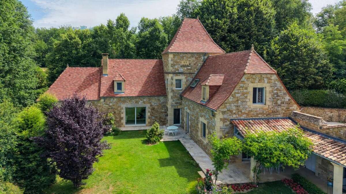SECTEUR GOURDON - Situation privilégiée avec vue pour cette Magn - photo 6