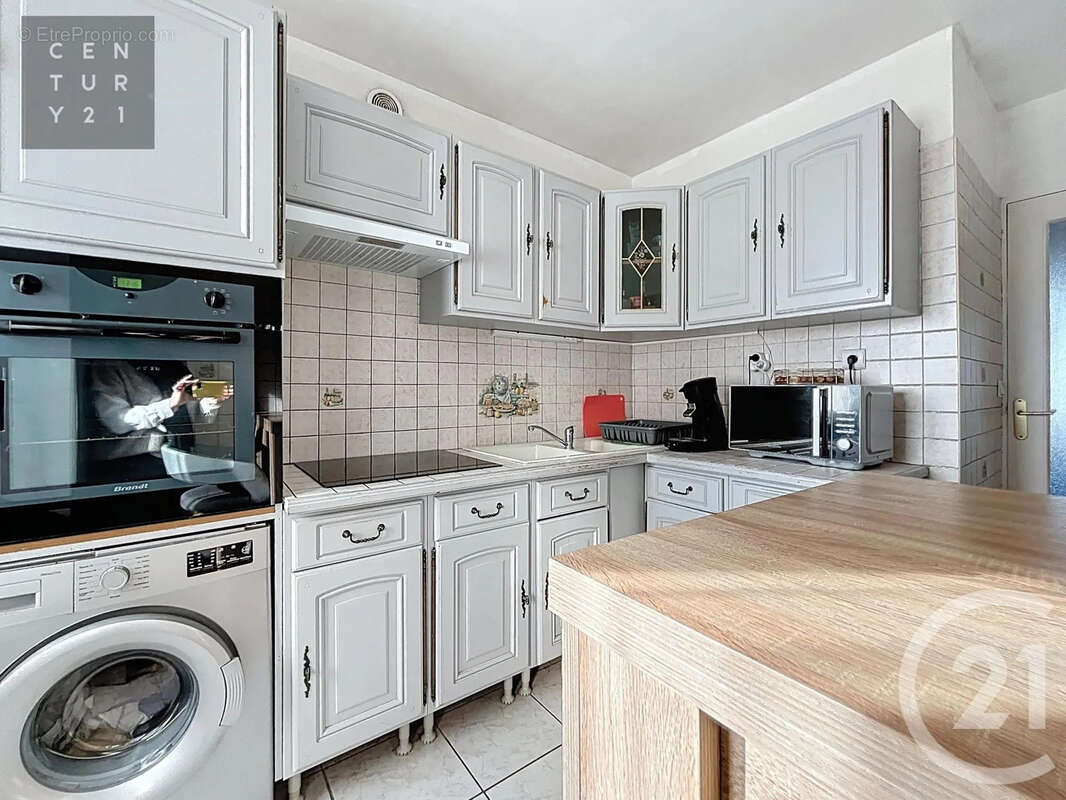 Appartement à LA CHAPELLE-SAINT-LUC