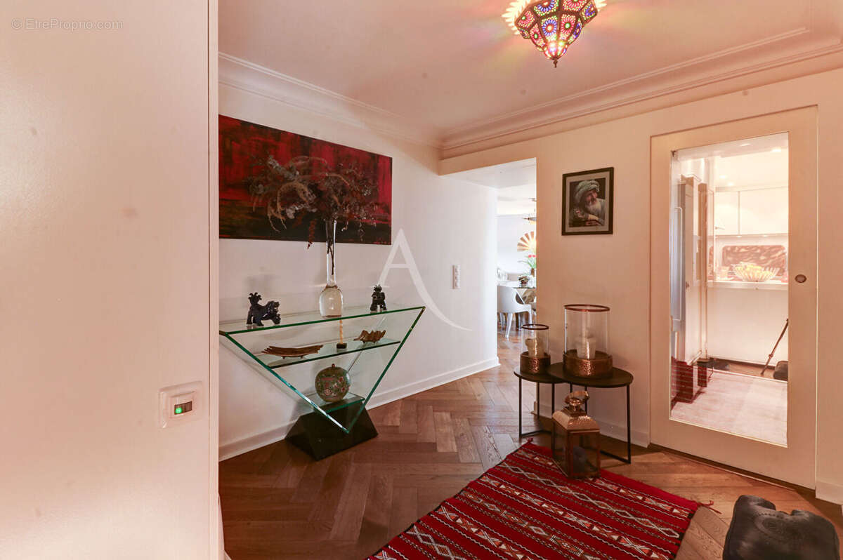 Appartement à MANDELIEU-LA-NAPOULE