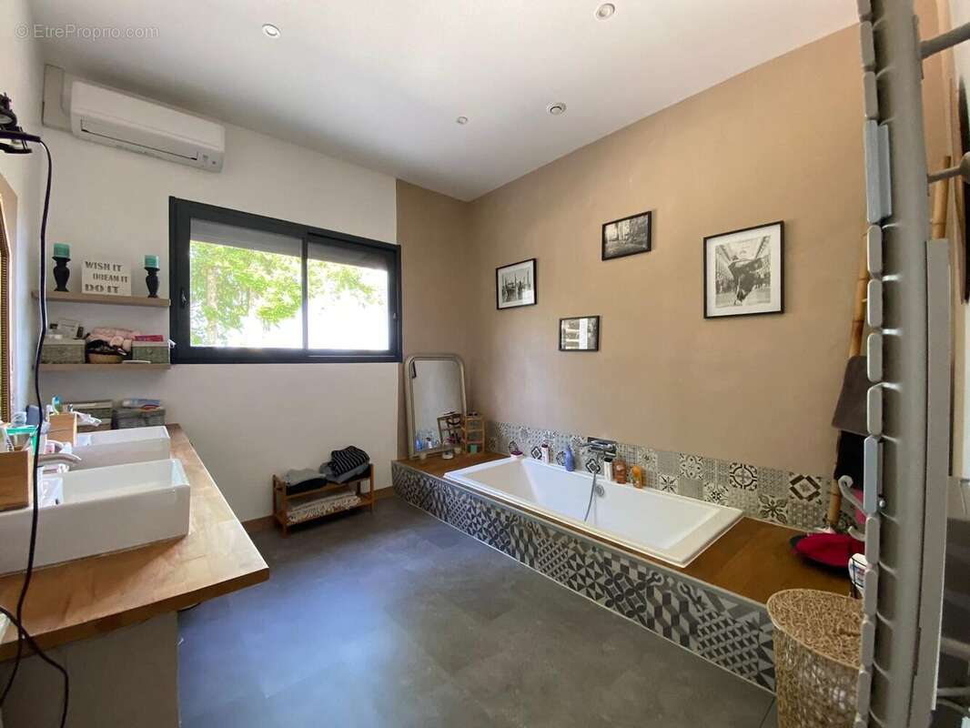 Maison à ABJAT-SUR-BANDIAT