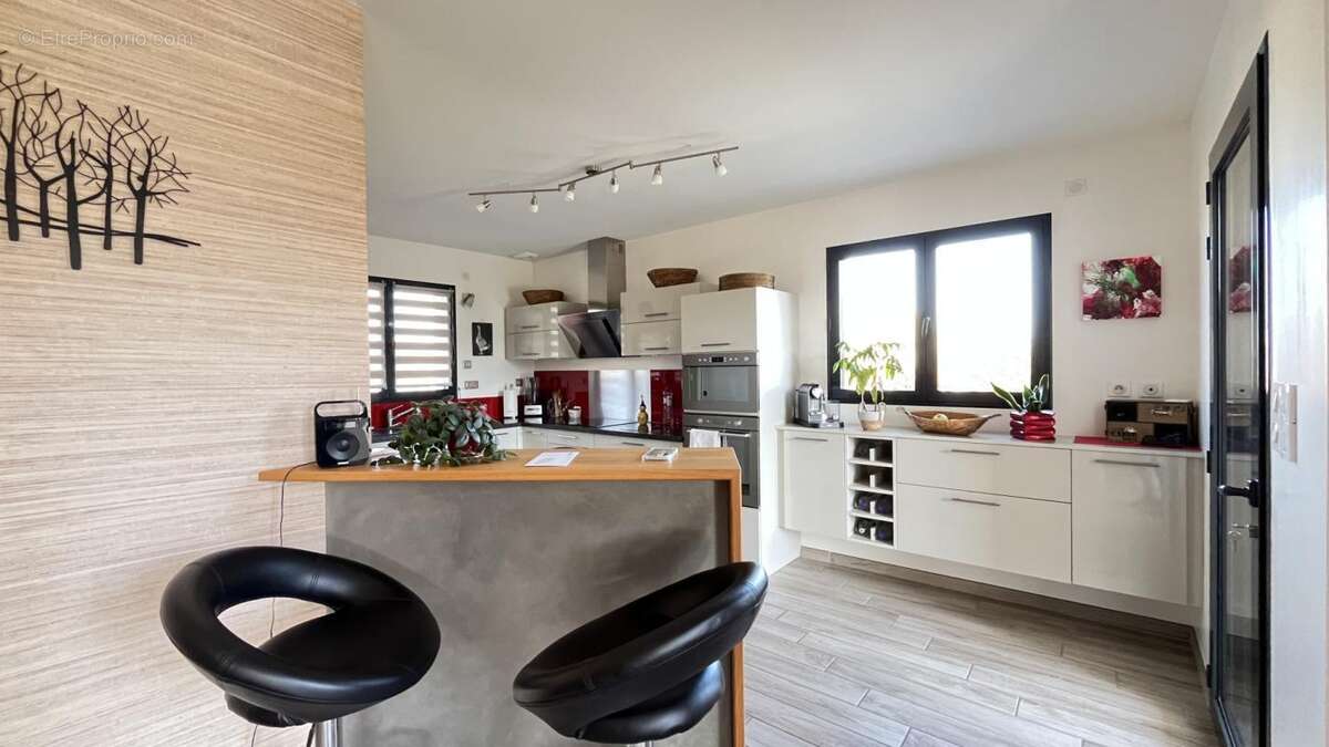 Maison à LUZY