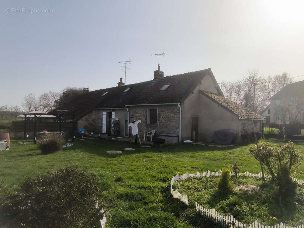 Maison à TAMNAY-EN-BAZOIS