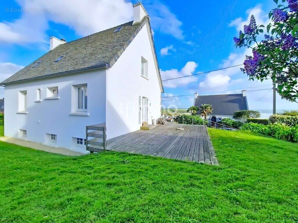 Maison, 6 pièces de 170 m² à Saint-Nic 29550 - photo 3