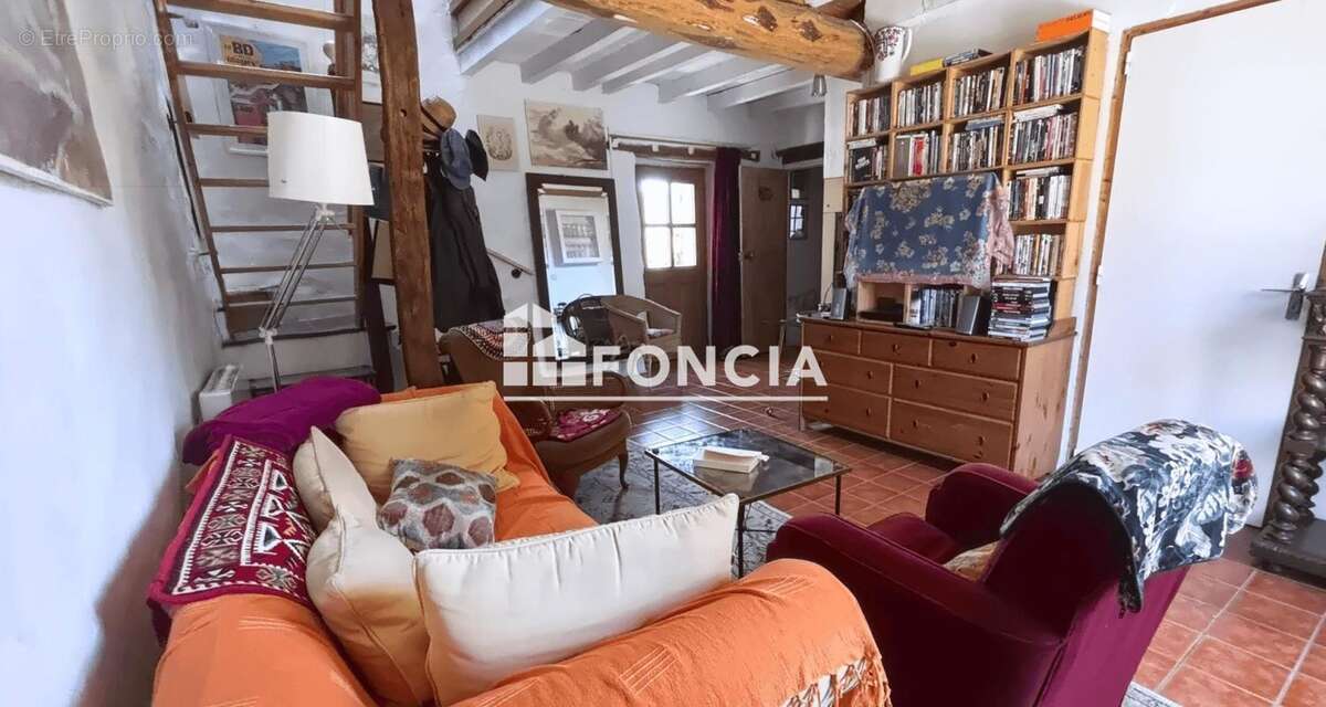 Maison de caractère en pierre avec jardin clos, studio indépendant et dépendances : un lieu de vie authentique aux multiples pos - photo 6