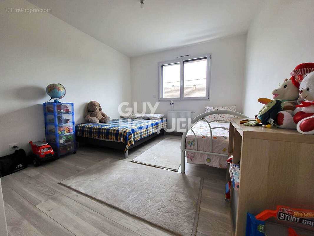 Maison à MONDEVILLE