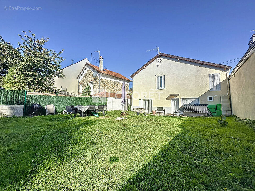 Maison à CHAMPIGNY-SUR-MARNE