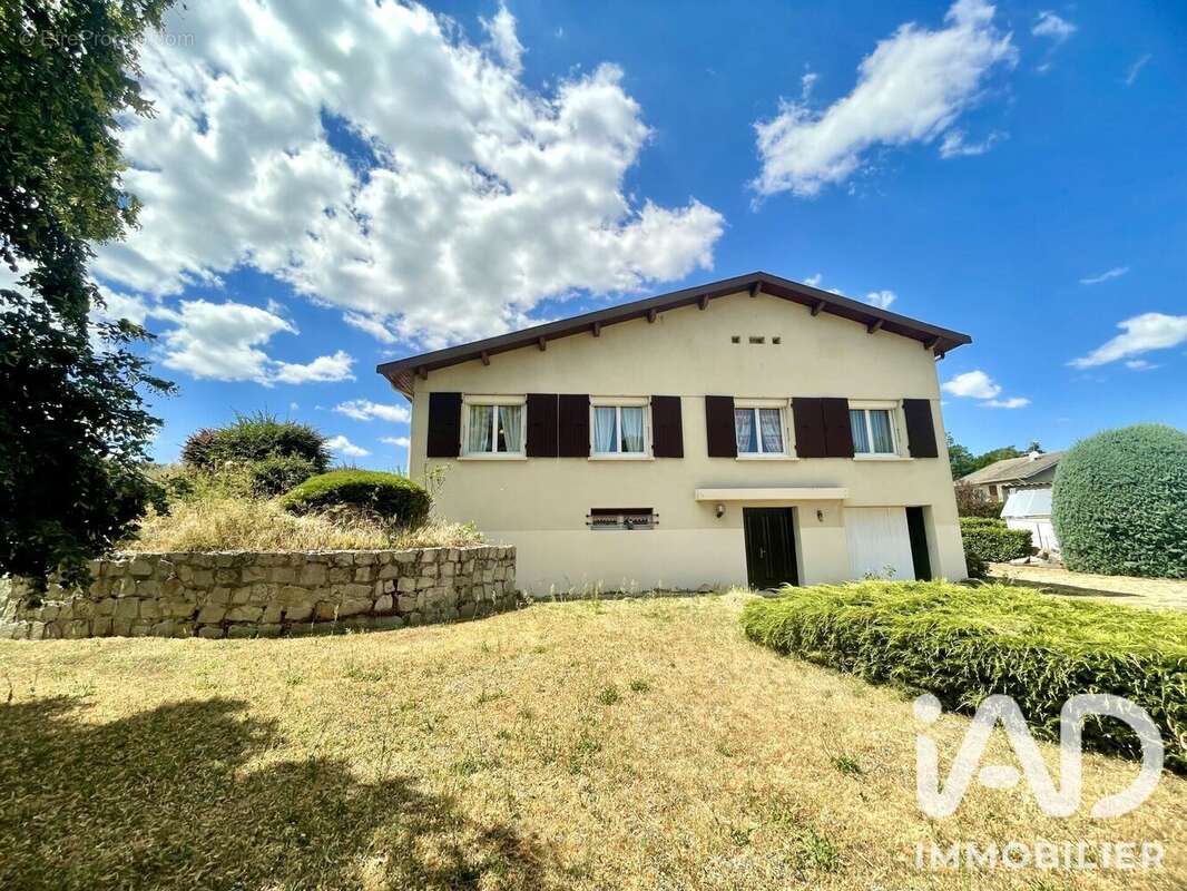 Maison 120 m² à Roiffieux  - photo 5
